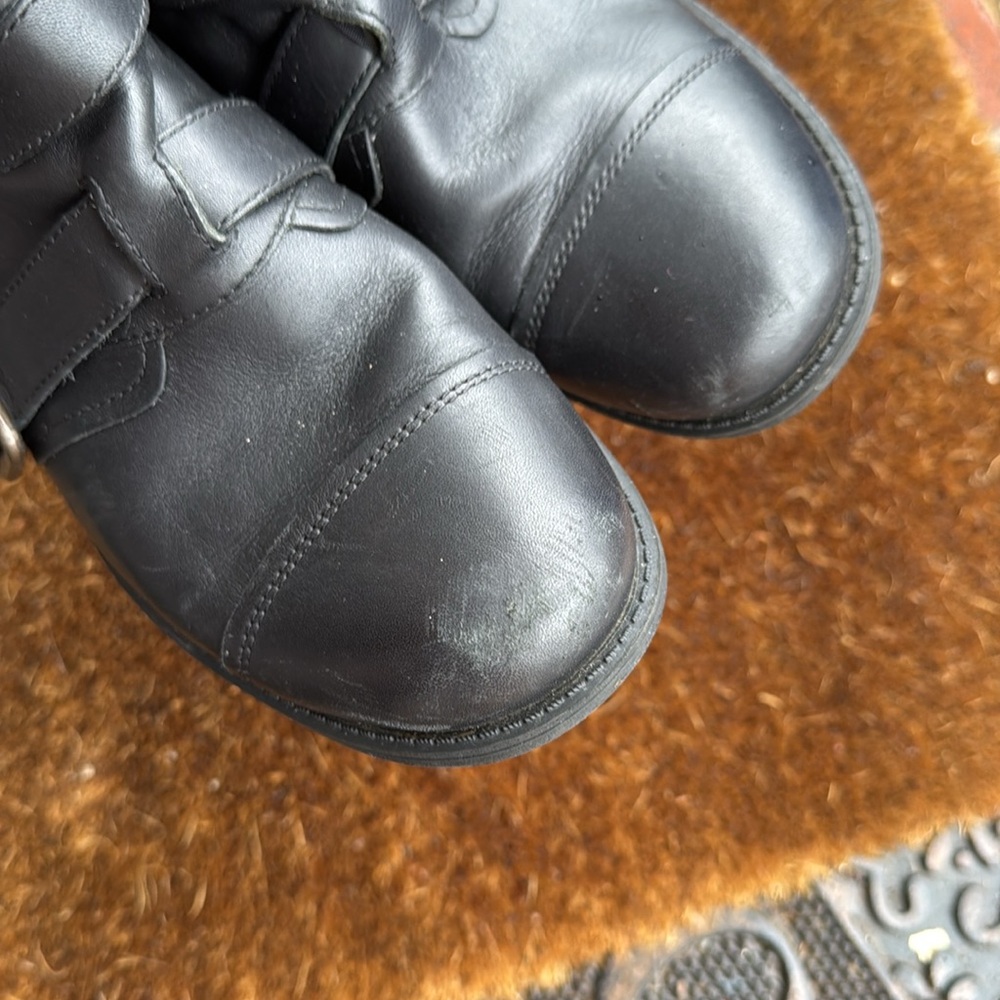 UGG  Black Leather Shearling Women’s Boots 
Size 6.5 - Picture 5 of 9
